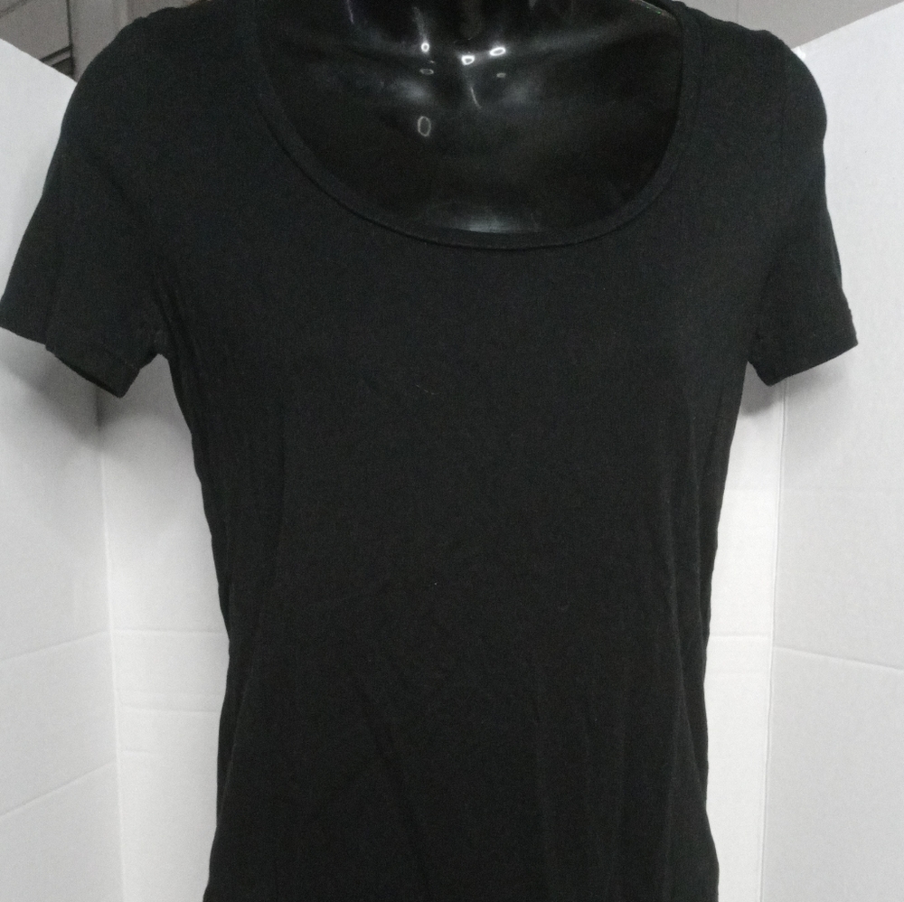 Ann Taylor Loft short sleeve t-shirt